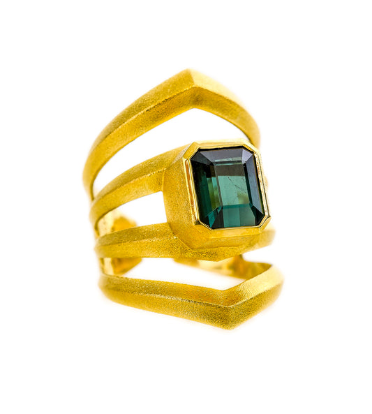 Rhomboid Ring 18K Pierced with Green Tourmaline