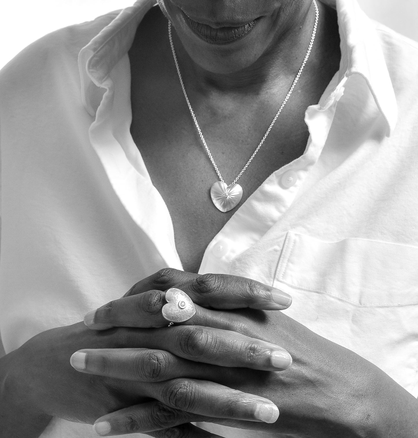 Guilloche Heart Ring with Diamond