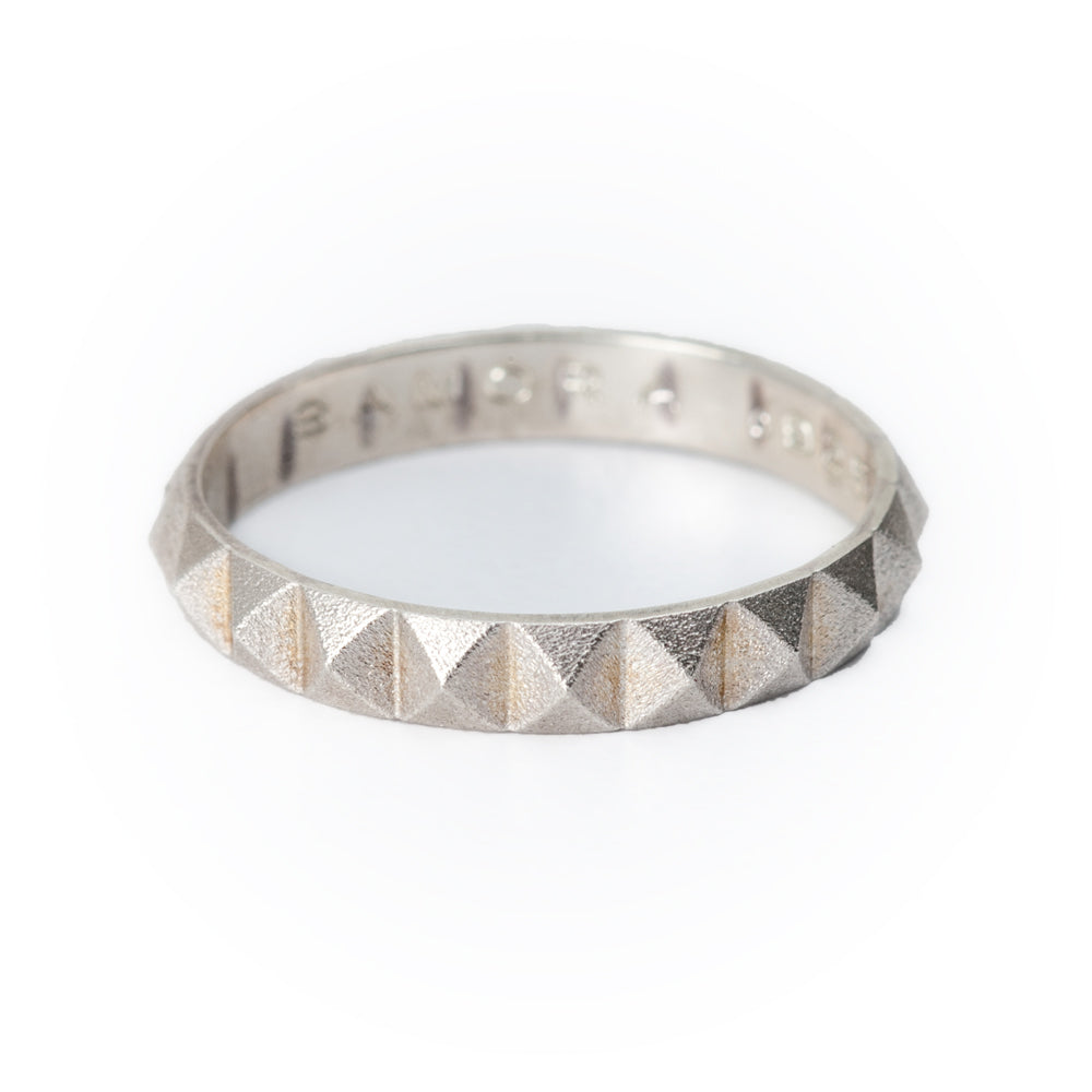 Pyramid Ring ~ Single band