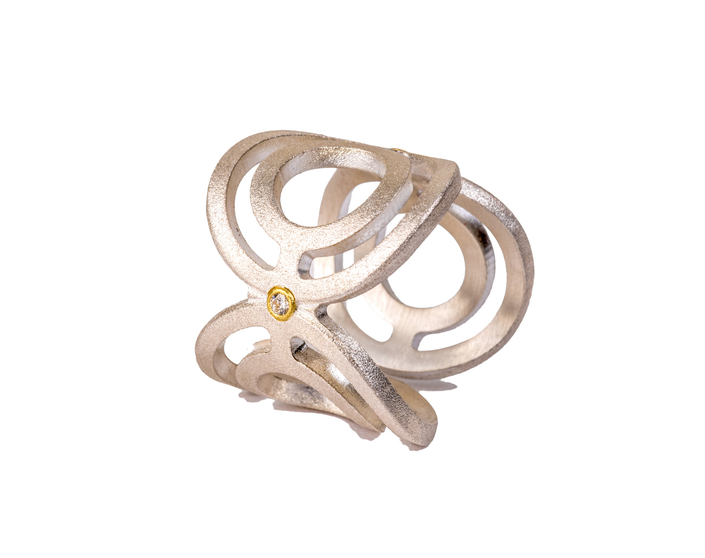 Strata Circle Ring