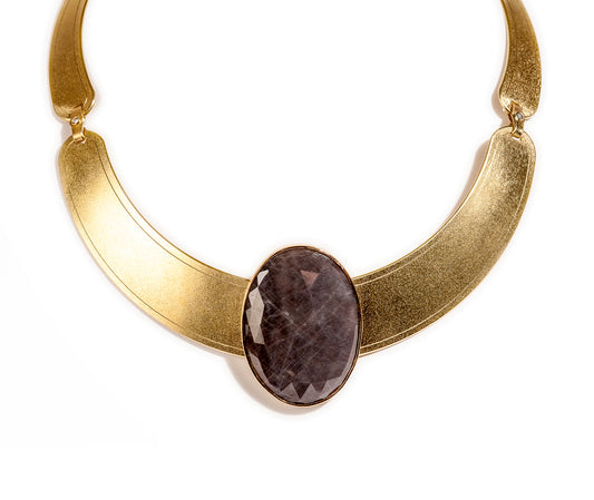 Gorget with African Sapphire ~ 18K Gold