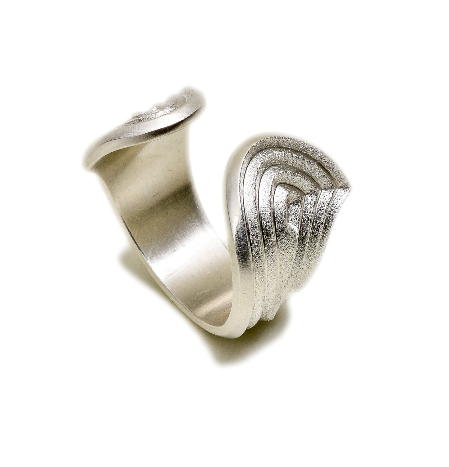 Ripple S Ring