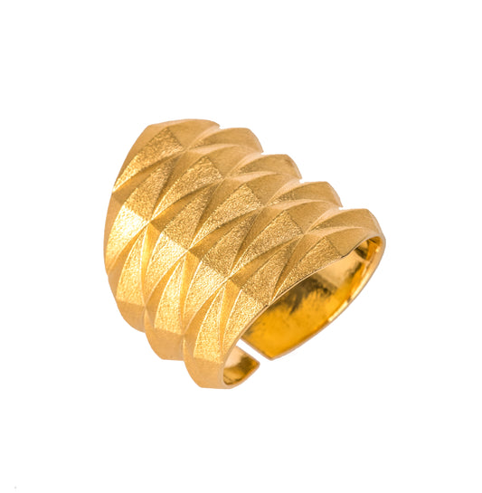 Diamond Peak Ring     18K Royal Yellow Gold