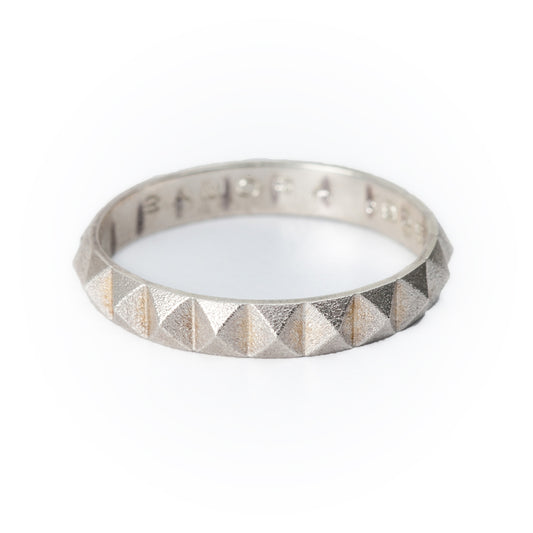 Pyramid Ring ~ Single band