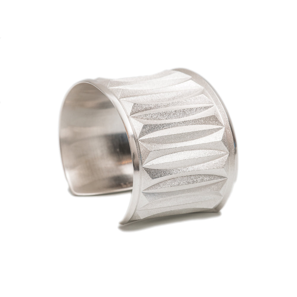 Maria Cuffle Hourglass Cuff – mariasamora